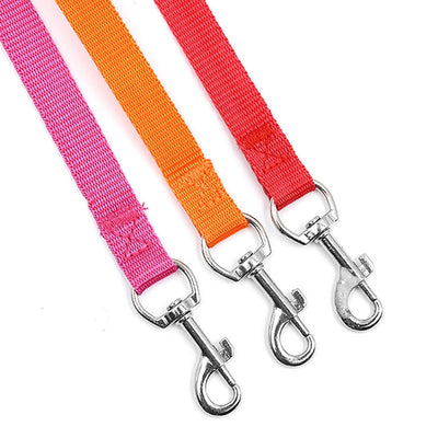 Skylight (charlie) Basic Nylon Dog Leash (8 colors)  Skylight (charlie) Basic Nylon Dog Leash (8 colors) Product Information: Category Dog Leash Product Name Basic Nylon Dog Leash Company Name Skylight (charlie) (Imports) Sub-Category - Material Nylon, metal swivel Size Length: ~ 3.9 ft (47.2 in) (120cm) Width:0.47 in (1.2cm) Color Black, Green, Red, Blue, Pink, Rose Red, Orange Other SKU SC-0001-000